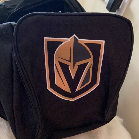 Huge over night duffel bag - Picture 4 of 7